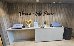 Pilot Express Airport Hotel